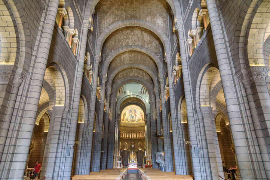 Principado de Mónaco 20 - Montecarlo - catedral de San Nicolás.jpg